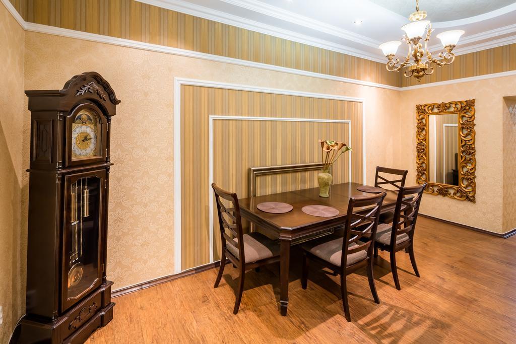 Romari проспект свободи 39 Lviv