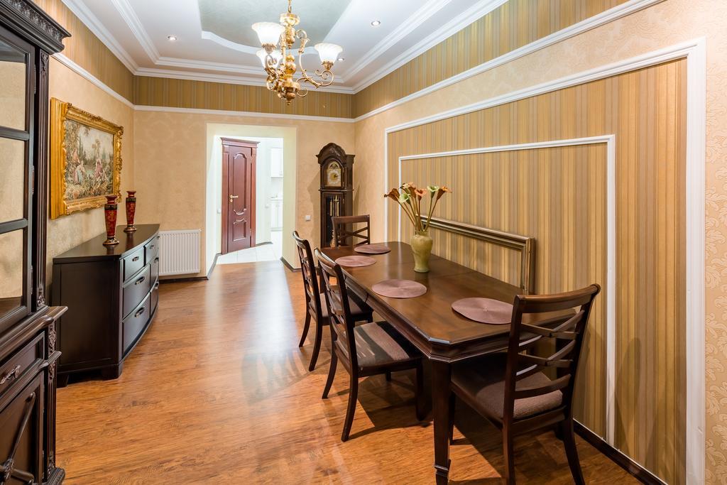 Romari проспект свободи 39 Apartment